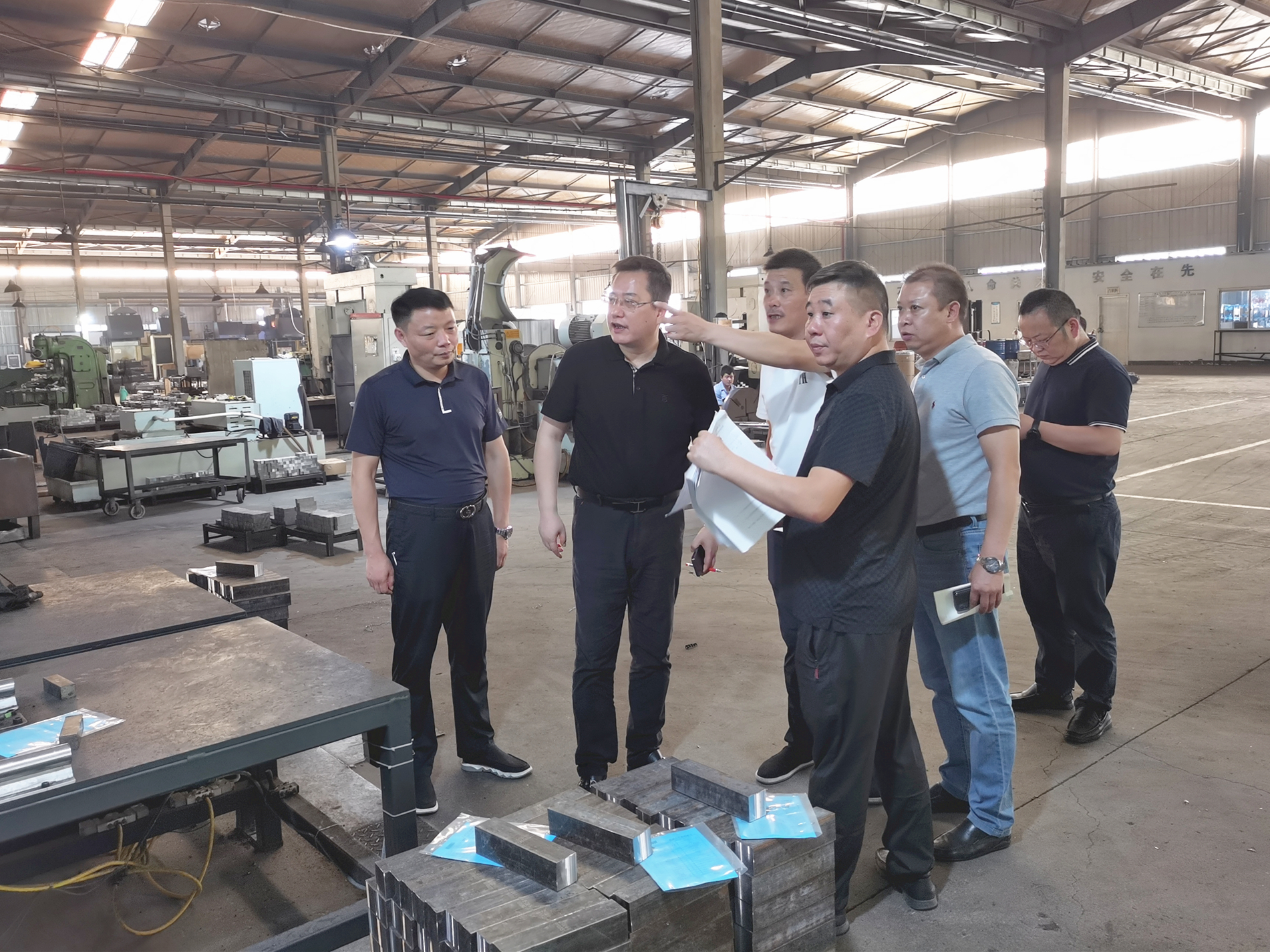 集團(tuán)總裁柯建東蒞臨安徽柯力指導(dǎo)工作