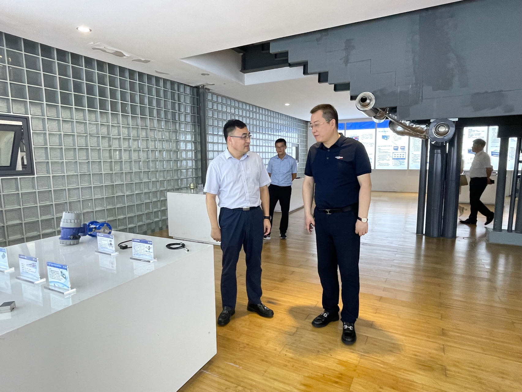 寧波市委副秘書長、甬江科創(chuàng)辦常務(wù)副主任徐云一行蒞臨柯力調(diào)研交流