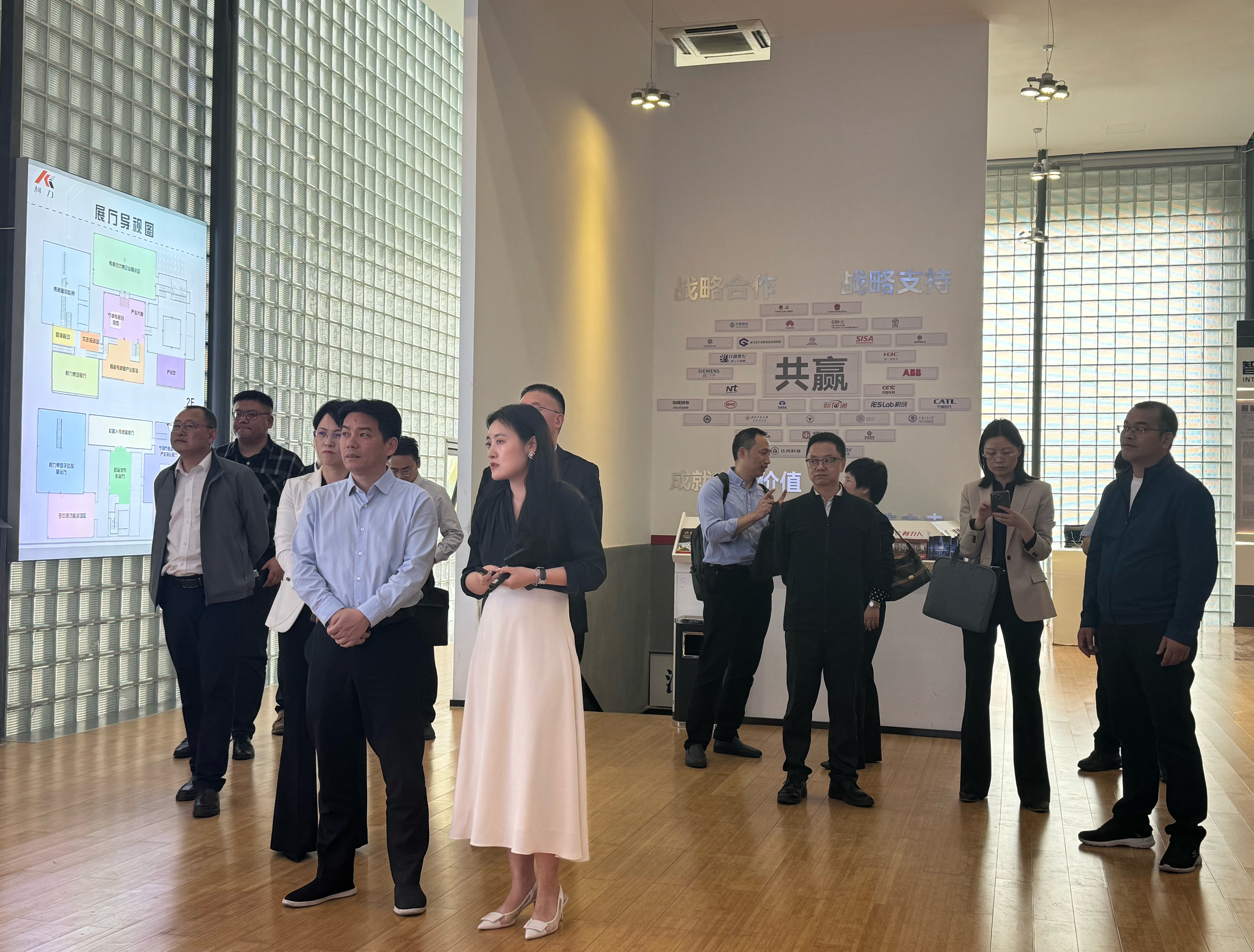 寧波市政府副市長徐強(qiáng)一行蒞臨柯力傳感調(diào)研指導(dǎo)